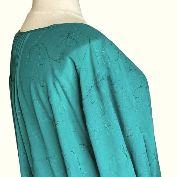 Maggie Barnes Plus Size Woman's Blouse Size 4X Green Beaded Embroidered - Picture 5 of 11